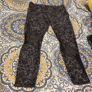 Under Armour exercise leggings